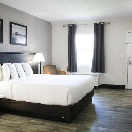 La Quinta Inn By Wyndham Cocoa Beach-Port Canaveral-3
