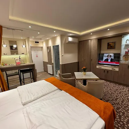 Hotel Charles-3
