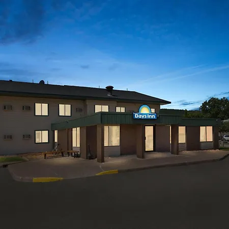 Days Inn By Wyndham Winona-2