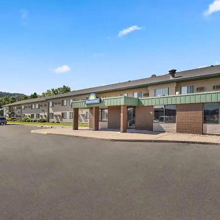 Days Inn By Wyndham Winona-3