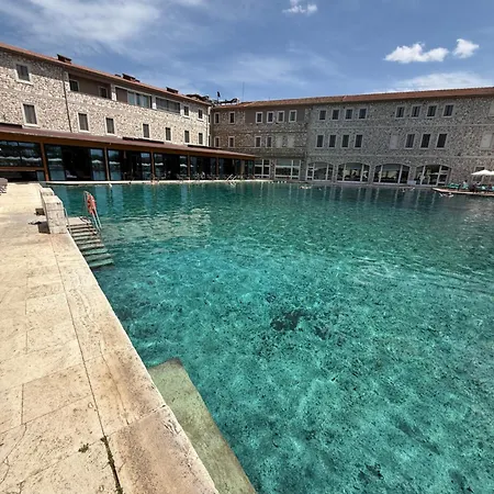 Casale Terre Rosse Garden-2