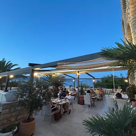 Hotel Vila Tina-3
