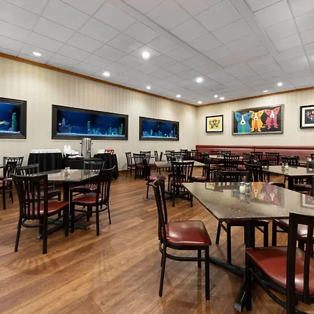 Wyndham Riverfront Hotel-2