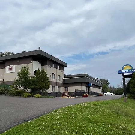 Days Inn By Wyndham Duluth Lakewalk-3