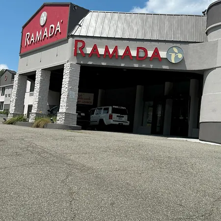 Ramada By Wyndham Newburgh/West Point-2