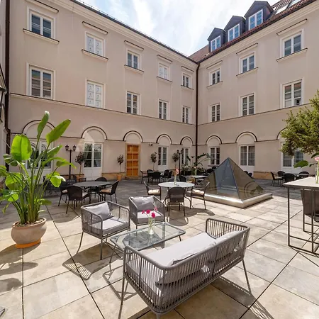 Mamaison Le Regina Boutique Hotel-2