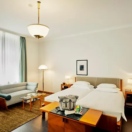 Parkhotel Laurin-3