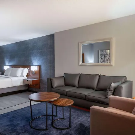 Wyndham Indianapolis Airport-3
