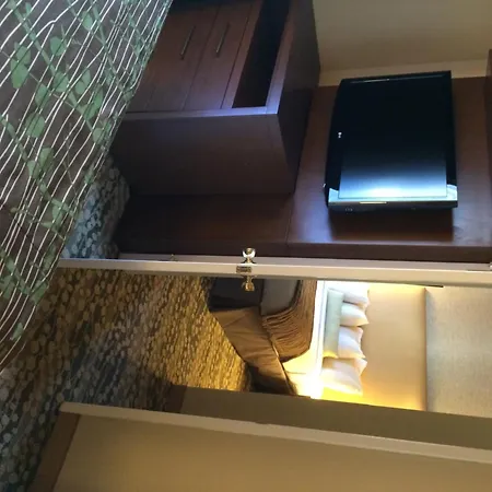 Best Western The Inn & Suites Pacific Grove-2