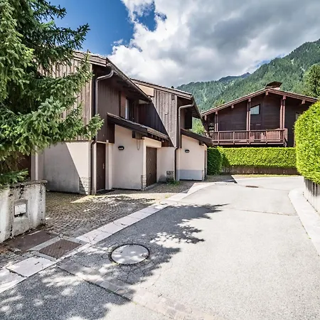 Eden Hotel, Apartments And Chalet Chamonix Les Praz-3