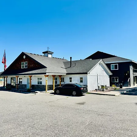 The Beaverhead Lodge-2
