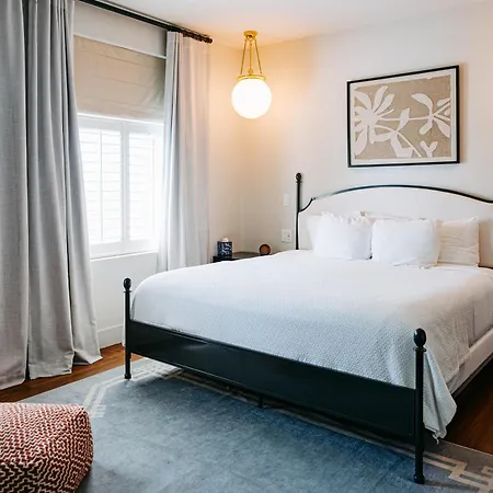 Bespoke Inn Scottsdale-3