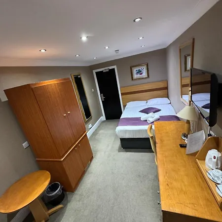 Newham Hotel-3