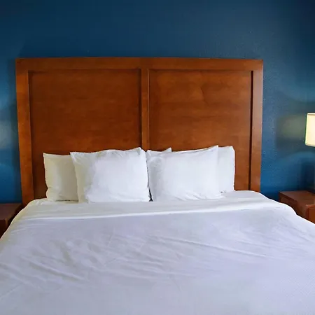 Comfort Inn & Suites Coralville - Iowa City Near Iowa River Landing-3