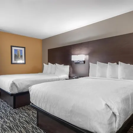 Best Western Plus Denton Inn & Suites-2