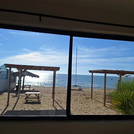 #33 Bungalow Seaside Hotel & Victors Rv Park-2