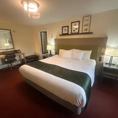 Pictured Rocks Inn And Suites-2