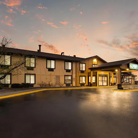 Quality Inn Marquette-3