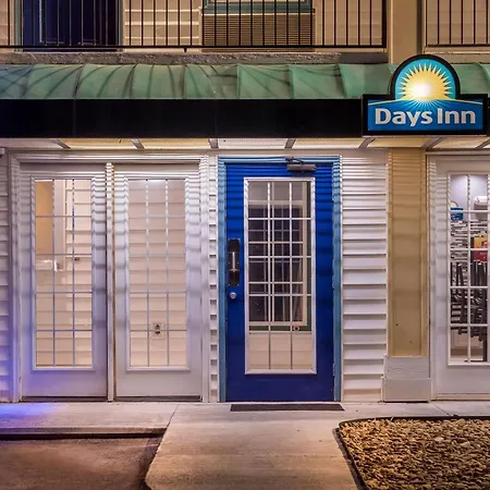 Days Inn By Wyndham Simpsonville-3