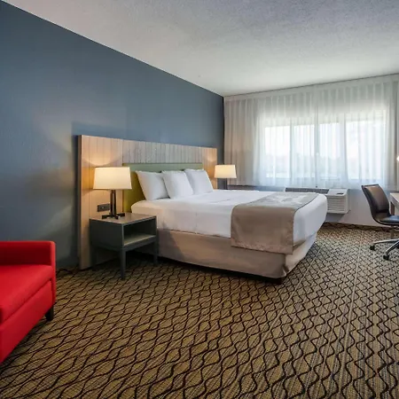 Days Inn & Suites By Wyndham Rochester Hills Mi-2