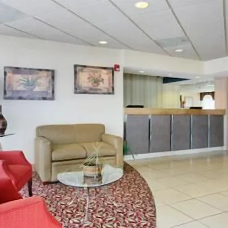Ramada By Wyndham Lebanon-3