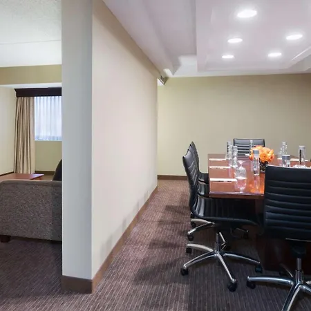 Doubletree Suites By Hilton Hotel Cincinnati - Blue Ash-3