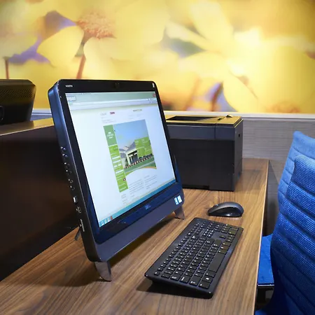Courtyard By Marriott Rockford-2