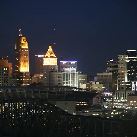 Radisson Hotel Cincinnati Riverfront-3