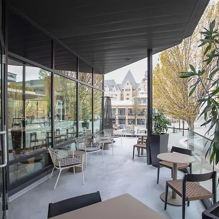 Doubletree By Hilton Hotel & Suites Victoria-3