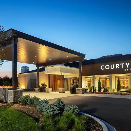 Courtyard By Marriott Chicago Waukegan / Gurnee-2