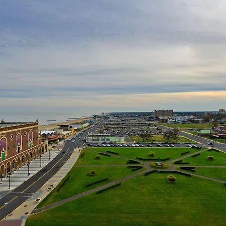Berkeley Oceanfront Hotel-2