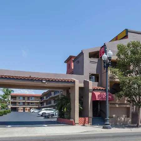 Super 8 By Wyndham El Cajon San Diego-3