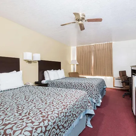 Days Inn By Wyndham Pueblo-3