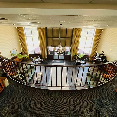 Mystic River Hotel & Suites-2