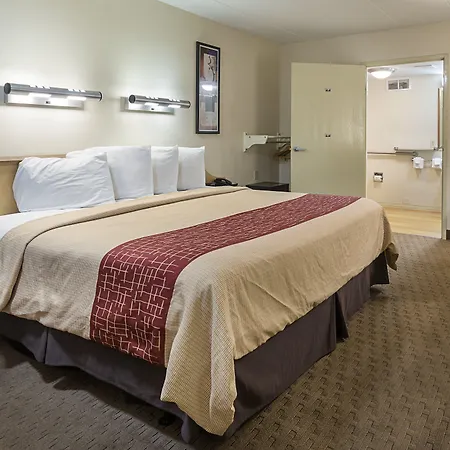 Red Roof Inn Memphis East-3