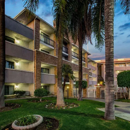 La Quinta By Wyndham Pomona-3