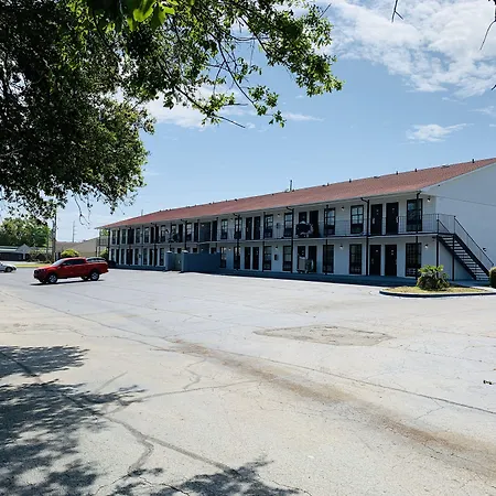 Econo Lodge Crystal Coast-2