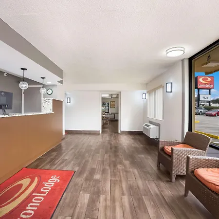 Econo Lodge Live Oak-2