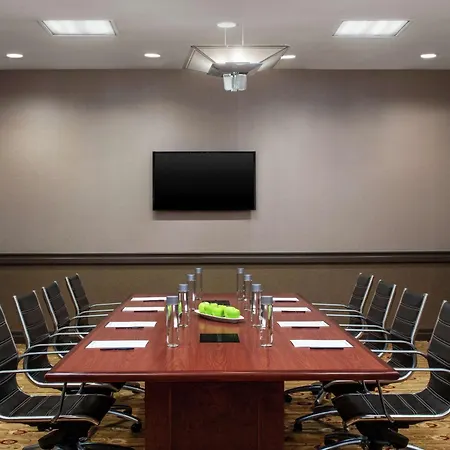 Doubletree By Hilton Hotel Newark Airport-2