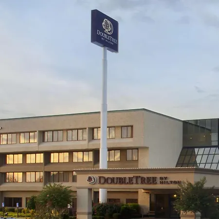 Doubletree By Hilton Fayetteville-2