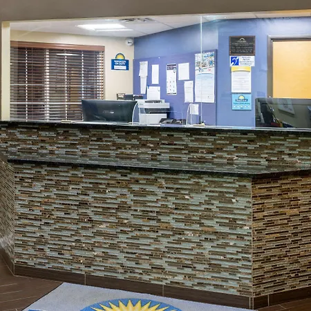 Days Inn & Suites By Wyndham Cherry Hill - Philadelphia-2