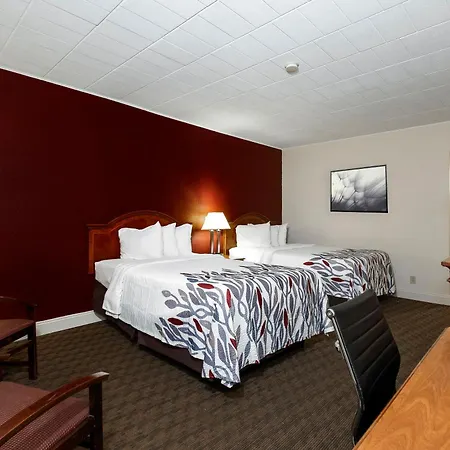 Red Roof Inn & Suites Hazleton-3
