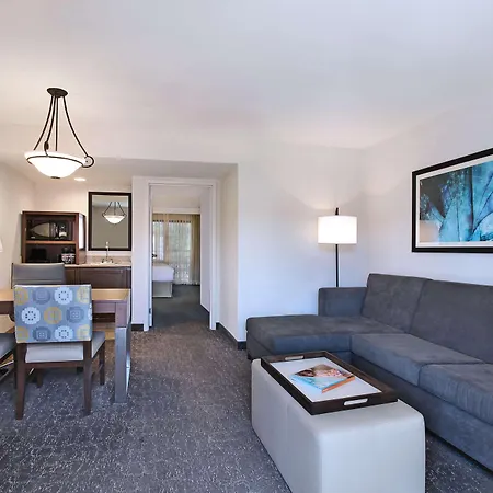 Embassy Suites By Hilton Palm Desert-2
