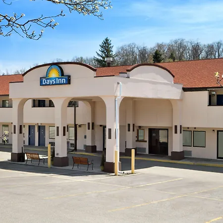 Rodeway Inn & Suites Monroeville-Pittsburgh-2