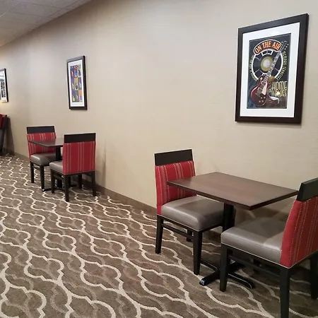 Comfort Inn Memphis Downtown-3