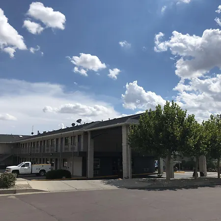 Travelodge By Wyndham Albuquerque East-3