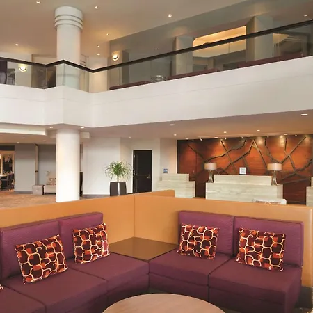 Hilton East Brunswick-3