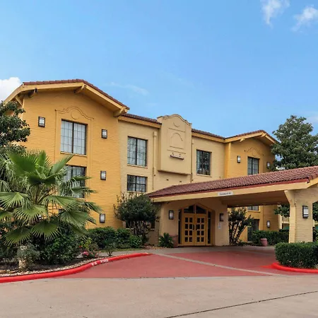 Super 8 By Wyndham The Woodlands North-3