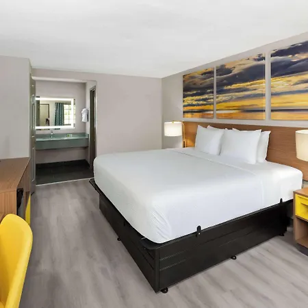 Days Inn & Suites By Wyndham Vicksburg-3