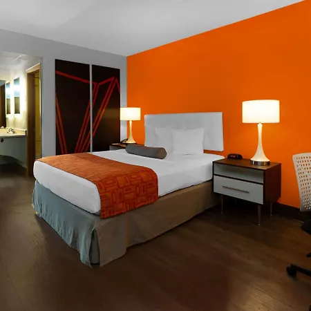 Howard Johnson By Wyndham Waukegan Great Lakes-2
